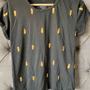 Honey bear black tee